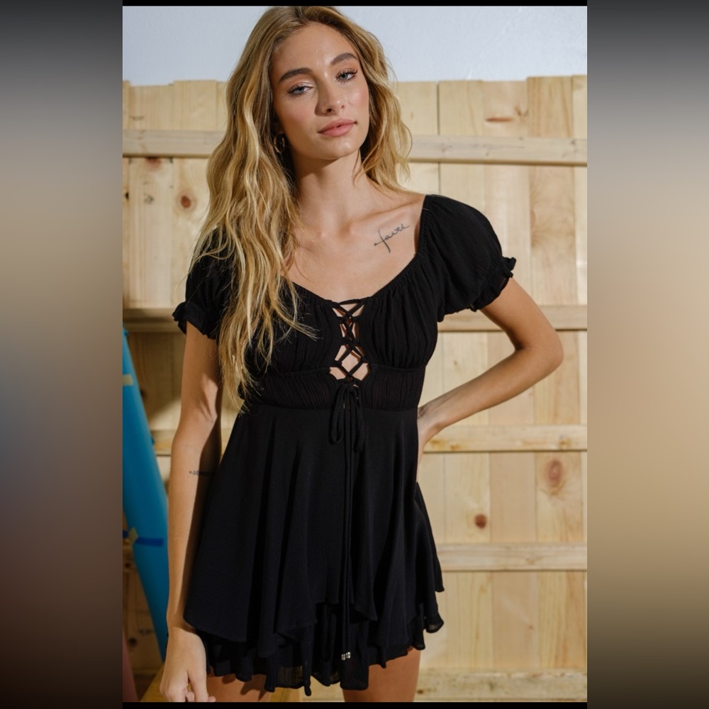 NWT On / Off the shoulder romper
